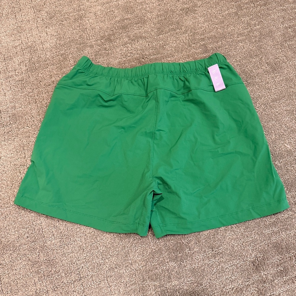 Fabletics Men's Green The One Short 5IN - Picture 2 of 4